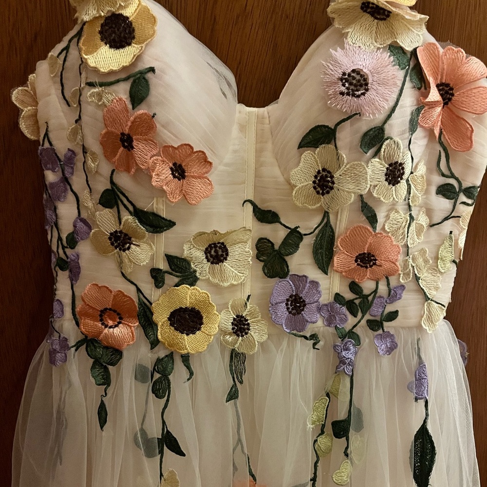 Formal Prom Dress - Picture 4 of 6